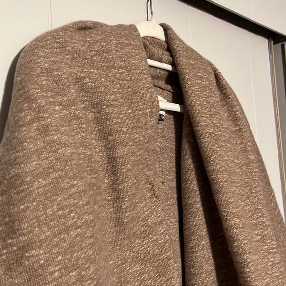 Universal Threads Sweater - Picture 4 of 7